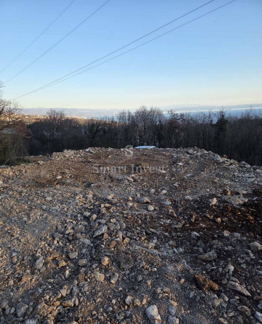 Zemljišče Matulji, 911m2