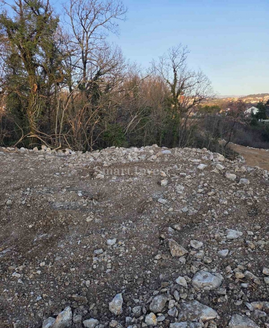 Zemljišče Matulji, 911m2