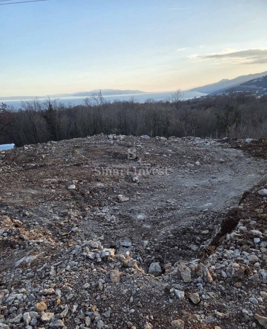 Zemljišče Matulji, 911m2