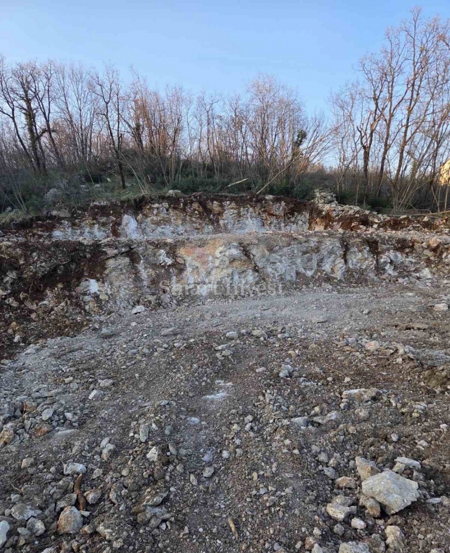 Zemljišče Matulji, 911m2