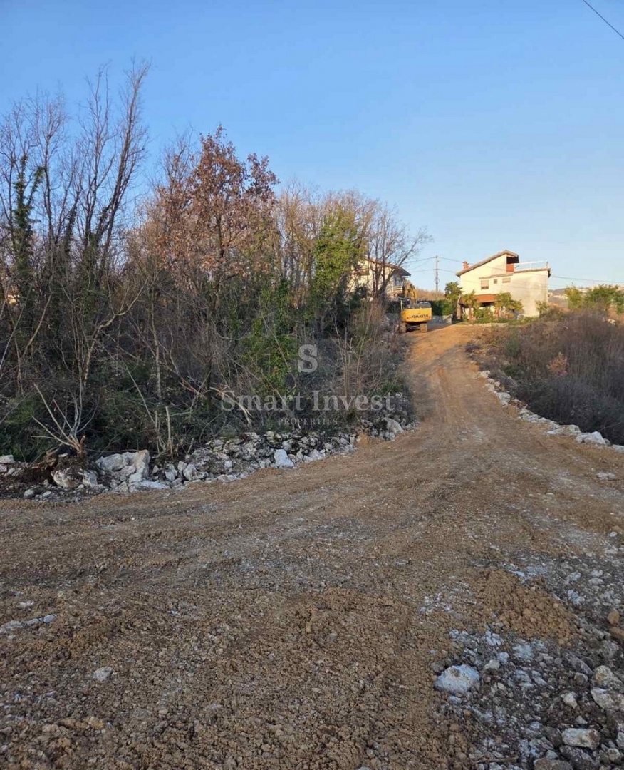 Zemljišče Matulji, 911m2