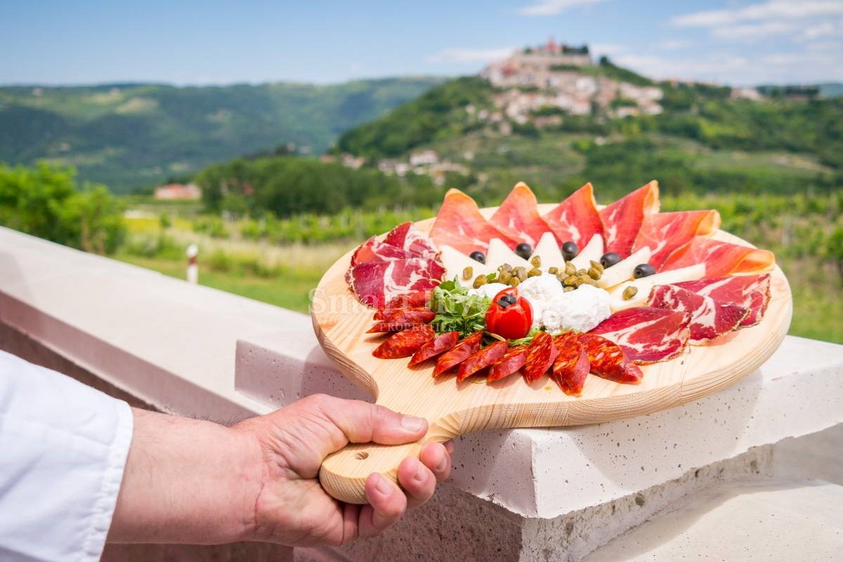 Hotel Motovun, 390m2