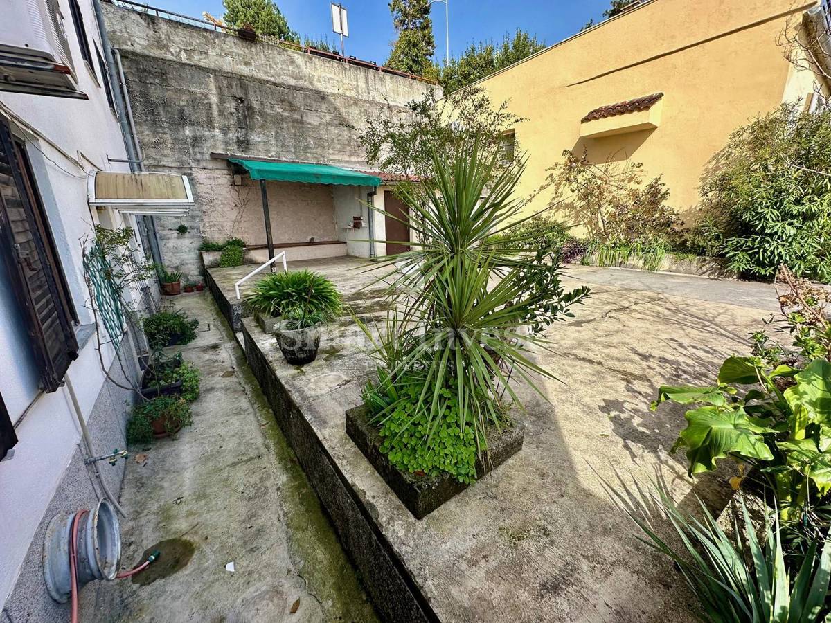OPATIJA, stanovanje ob morju z balkonom!