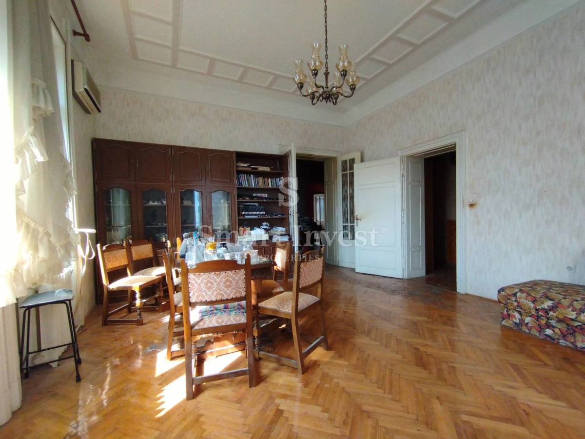 OPATIJA - CENTER, stanovanje z vrtom v zgodovinski vili, 100 m od morja