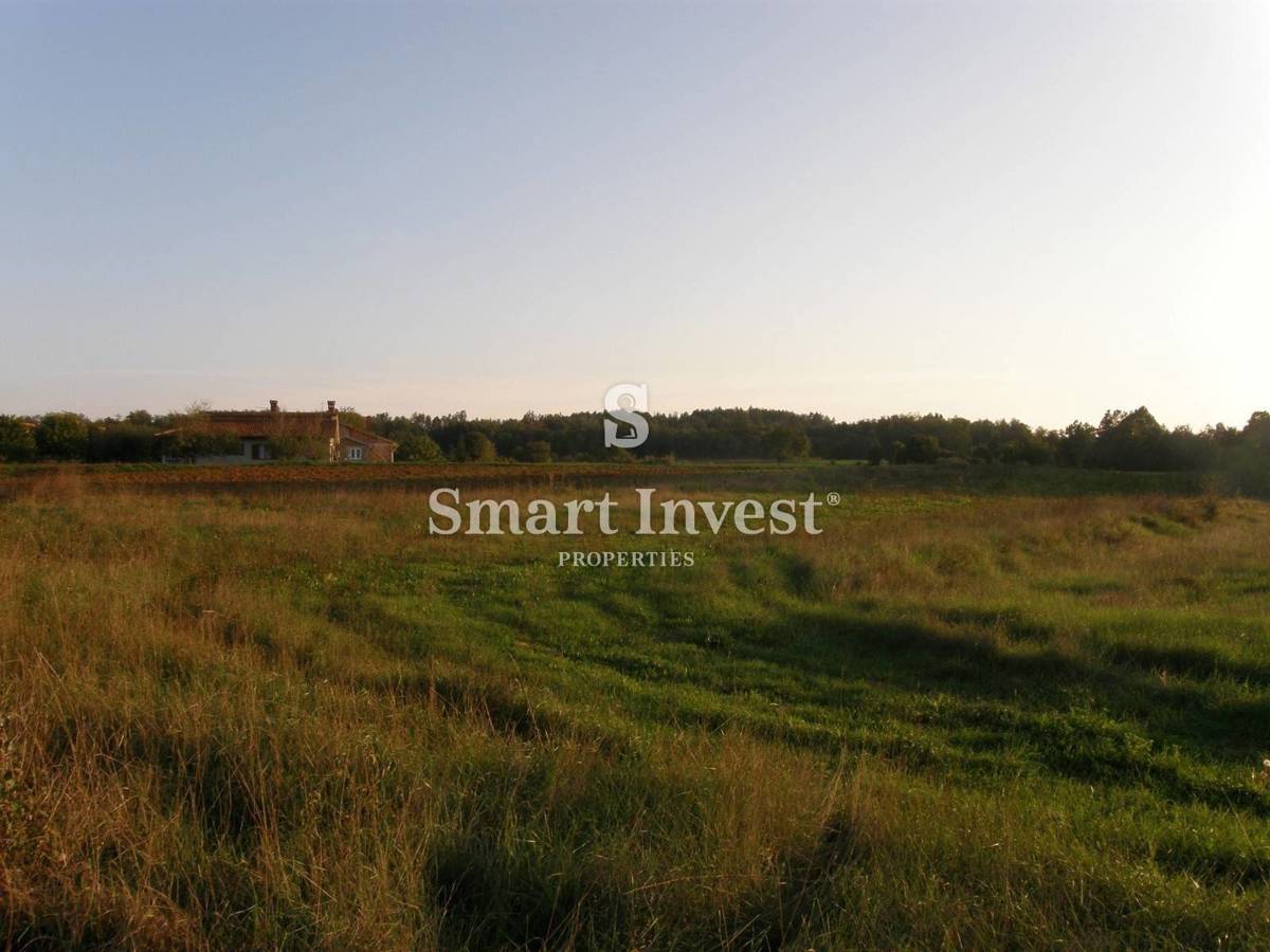 BATLUG - GRAČIŠĆE, zemljišče 1665 m2 z gradbenim dovoljenjem