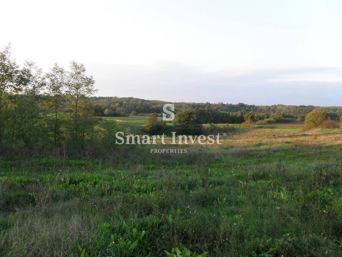 BATLUG - GRAČIŠĆE, zemljišče 1665 m2 z gradbenim dovoljenjem
