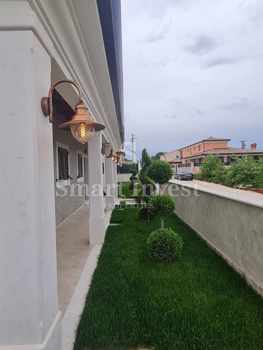 ISTRA - BUJE, nova vila z bazenom v bližini slovenske meje