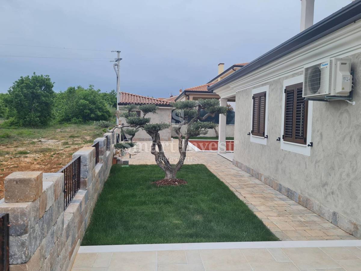 ISTRA - BUJE, nova vila z bazenom v bližini slovenske meje