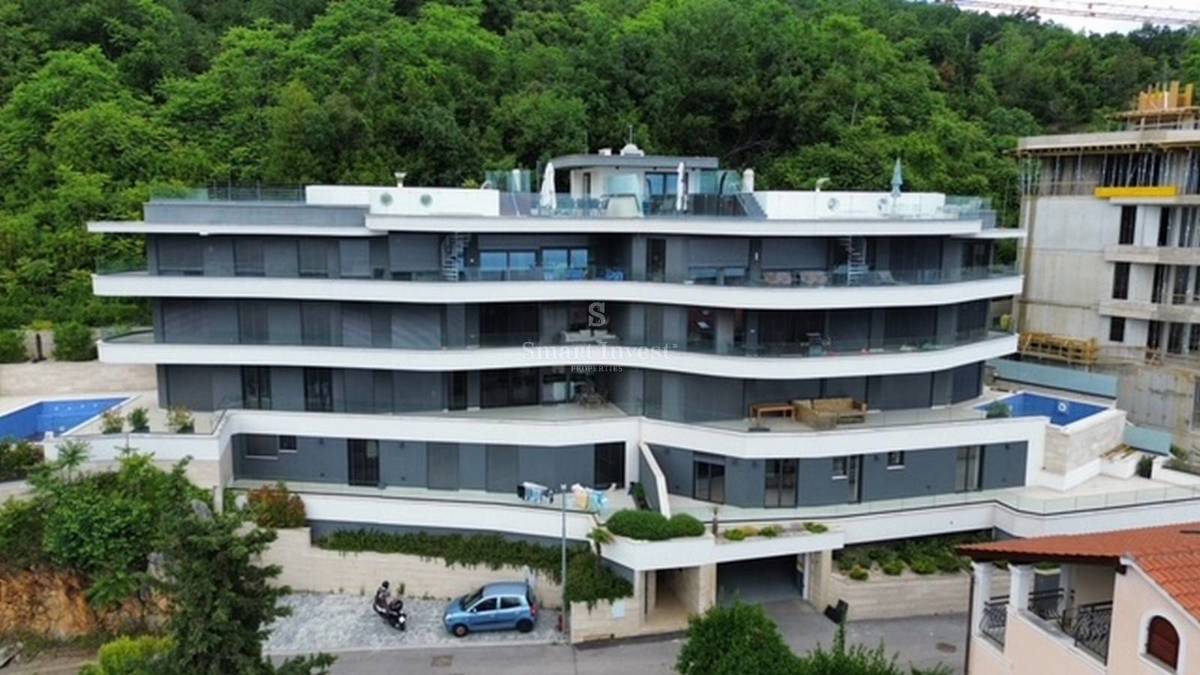 OPATIJA, 4-s stanovanje z bazenom in pogledom na morje