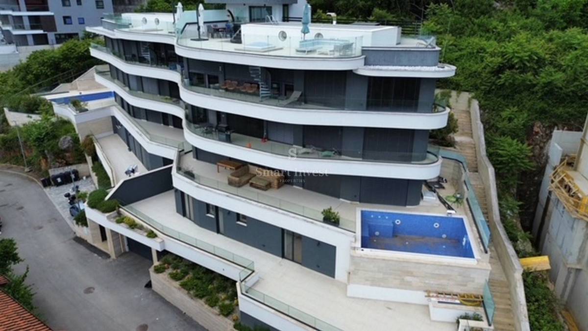 OPATIJA, 4-s stanovanje z bazenom in pogledom na morje