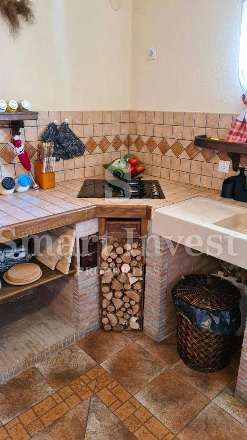 GORSKI KOTAR - VRBOVSKO, hiša z bazenom in zemljiščem 6200 m2