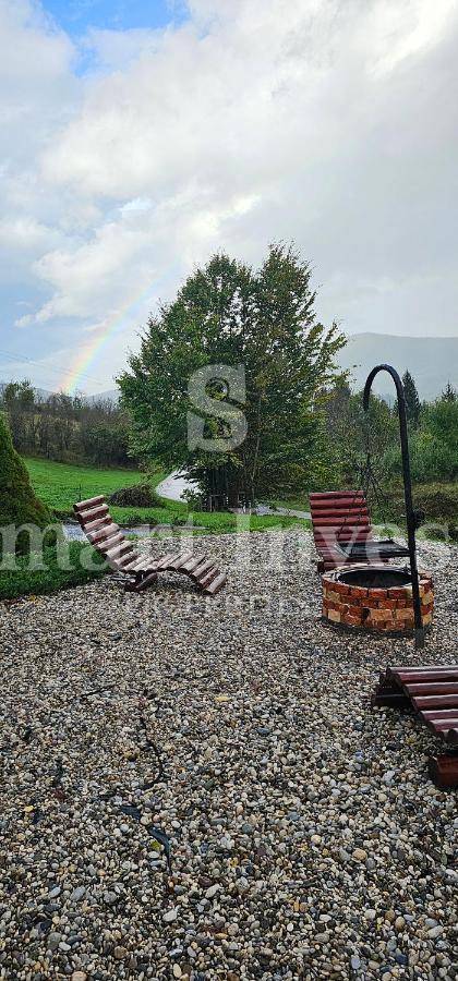 GORSKI KOTAR - VRBOVSKO, hiša z bazenom in zemljiščem 6200 m2
