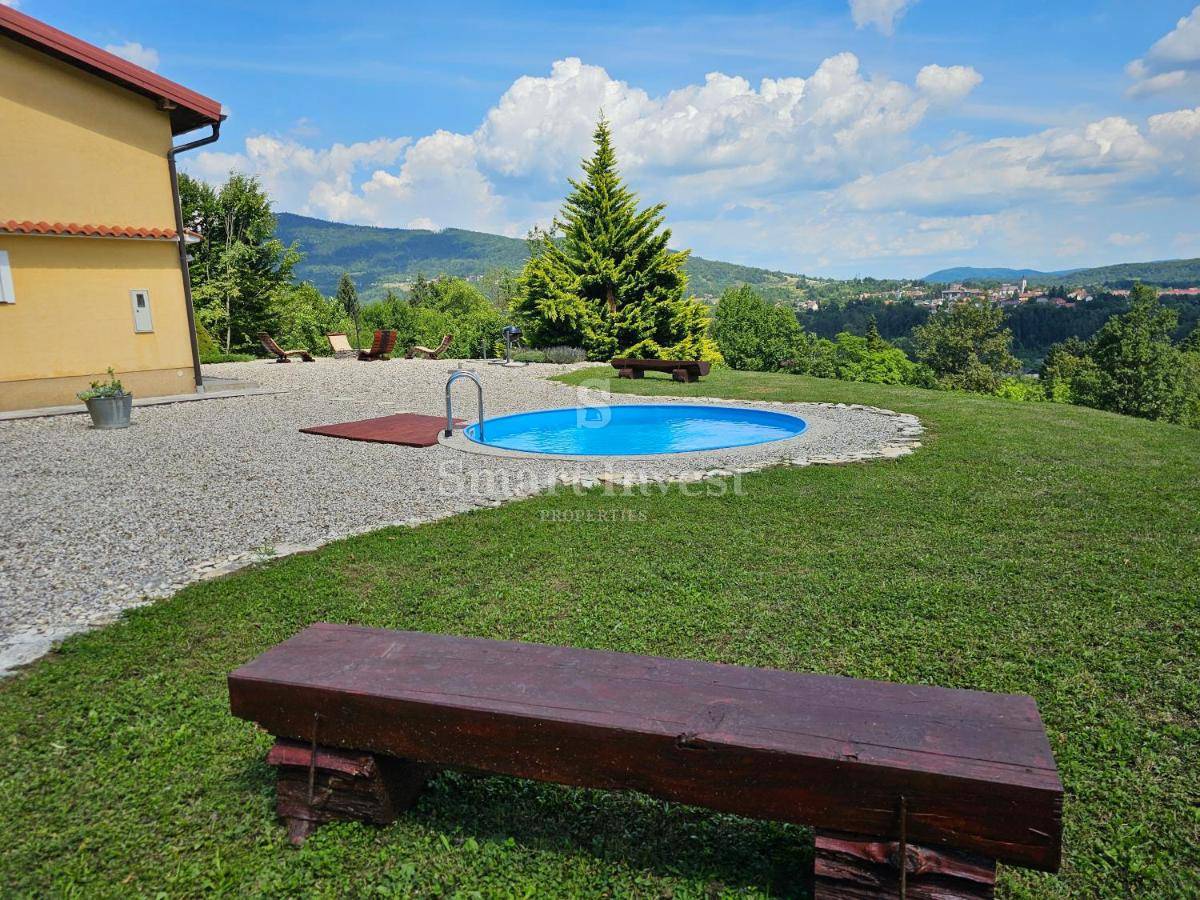 GORSKI KOTAR - VRBOVSKO, hiša z bazenom in zemljiščem 6200 m2