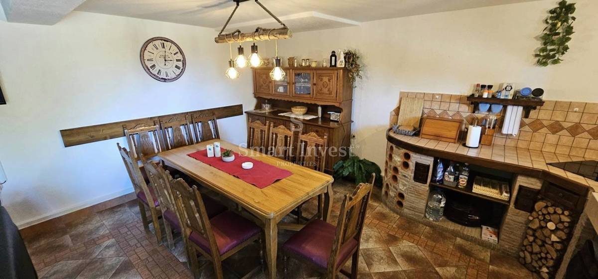 GORSKI KOTAR - VRBOVSKO, hiša z bazenom in zemljiščem 6200 m2