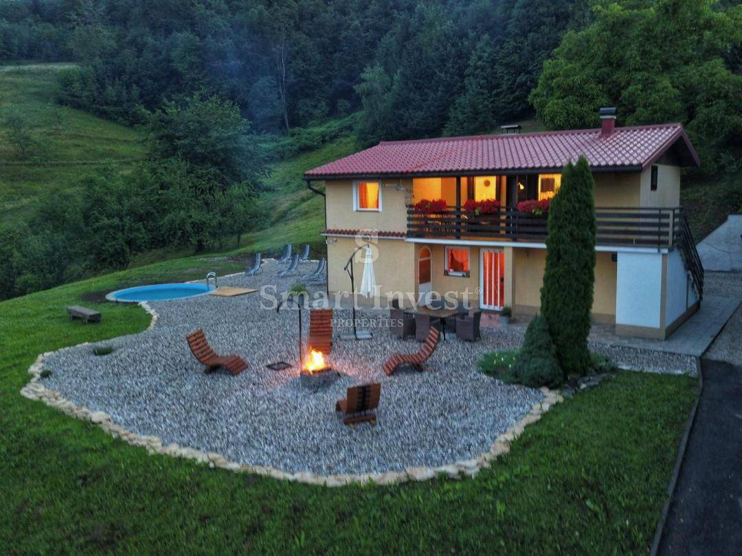 GORSKI KOTAR - VRBOVSKO, hiša z bazenom in zemljiščem 6200 m2