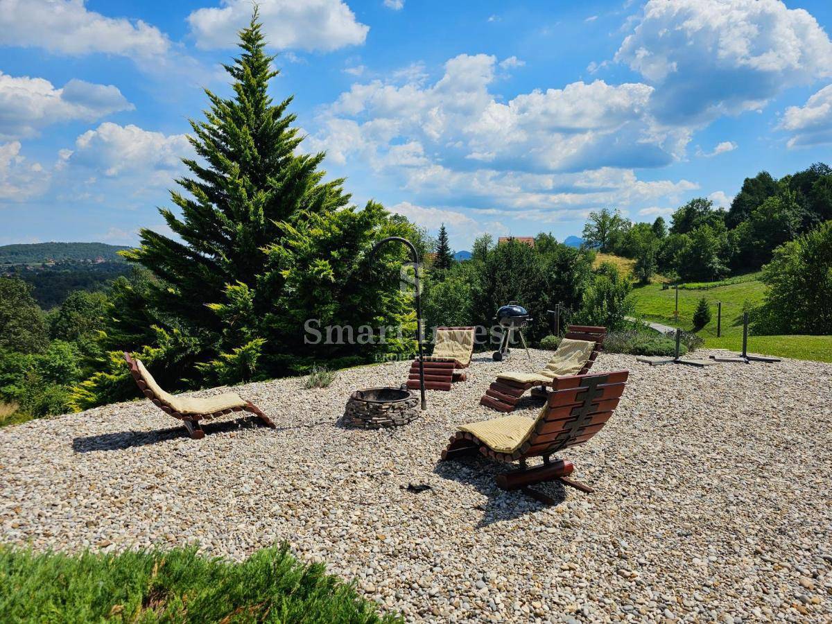 GORSKI KOTAR - VRBOVSKO, hiša z bazenom in zemljiščem 6200 m2