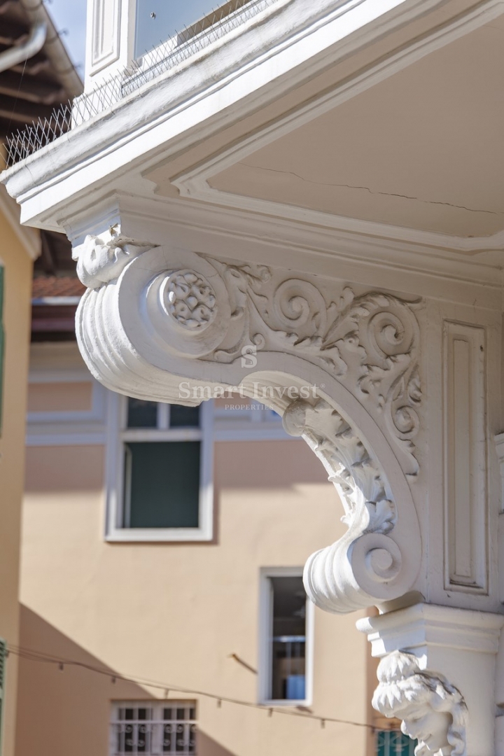 OPATIJA, luksuzno stanovanje z balkonom v stari vili blizu morja