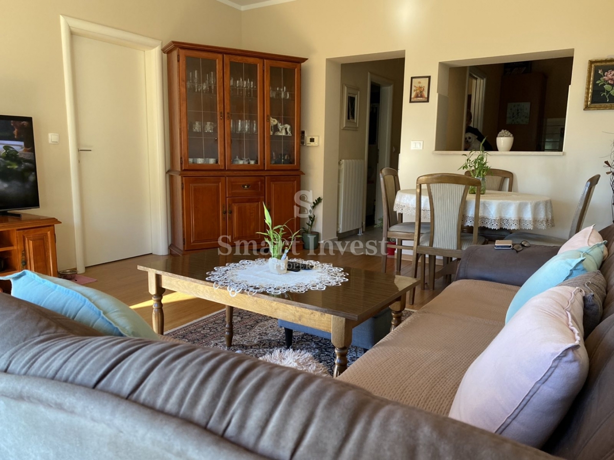 RIJEKA - DONJI ZAMET, stanovanje z balkonom in garažo