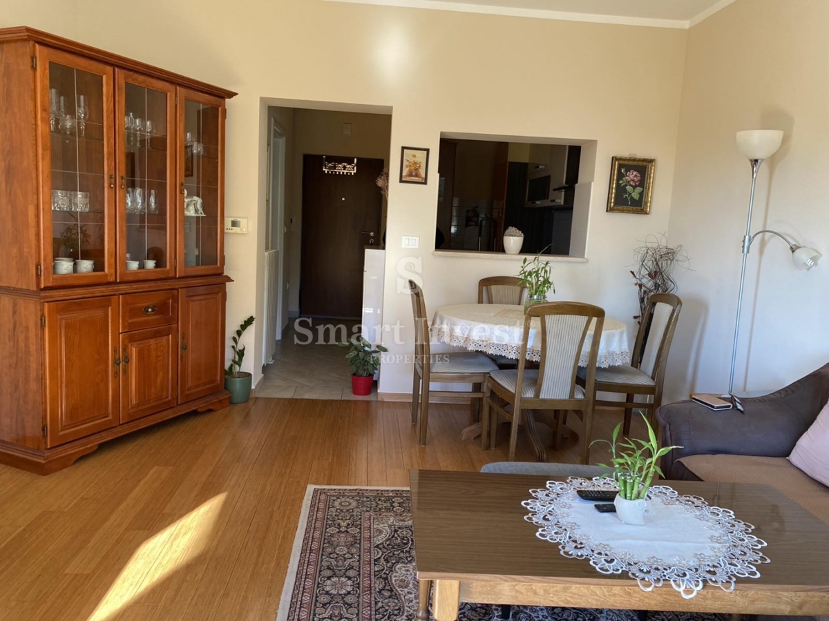 RIJEKA - DONJI ZAMET, stanovanje z balkonom in garažo