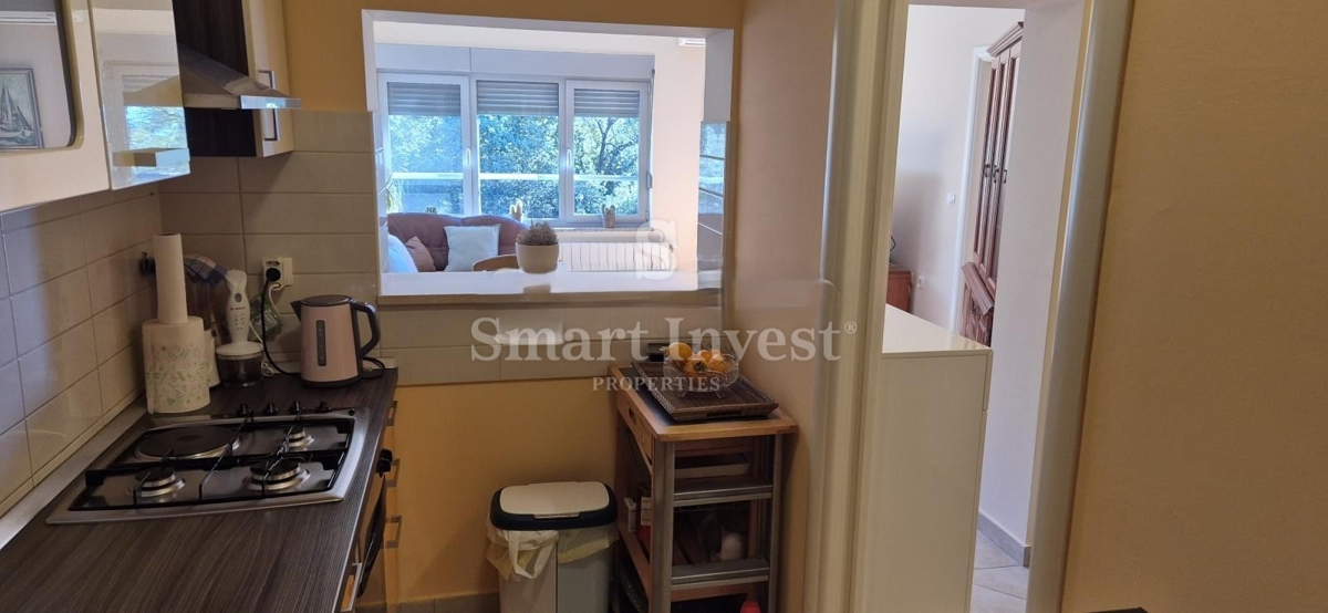 RIJEKA - DONJI ZAMET, stanovanje z balkonom in garažo