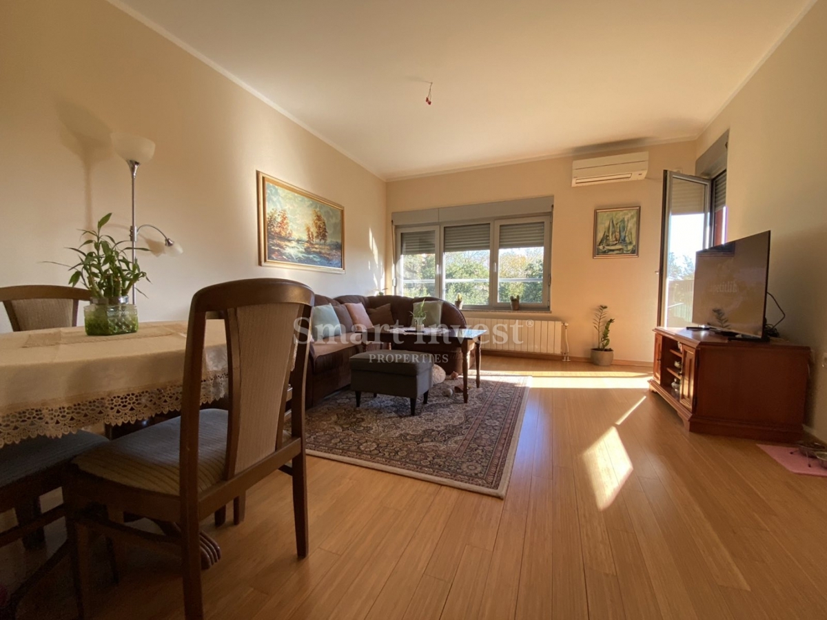 RIJEKA - DONJI ZAMET, stanovanje z balkonom in garažo