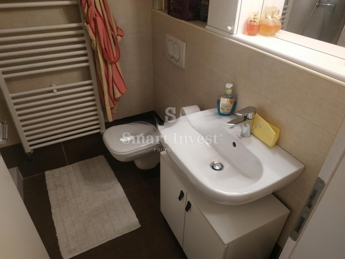 RIJEKA - DONJI ZAMET, stanovanje z balkonom in garažo