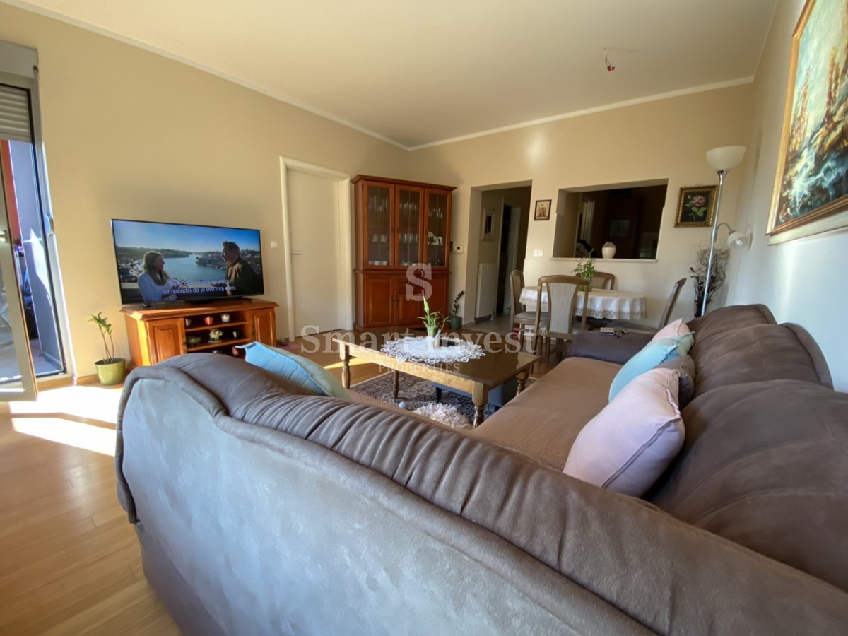 RIJEKA - DONJI ZAMET, stanovanje z balkonom in garažo