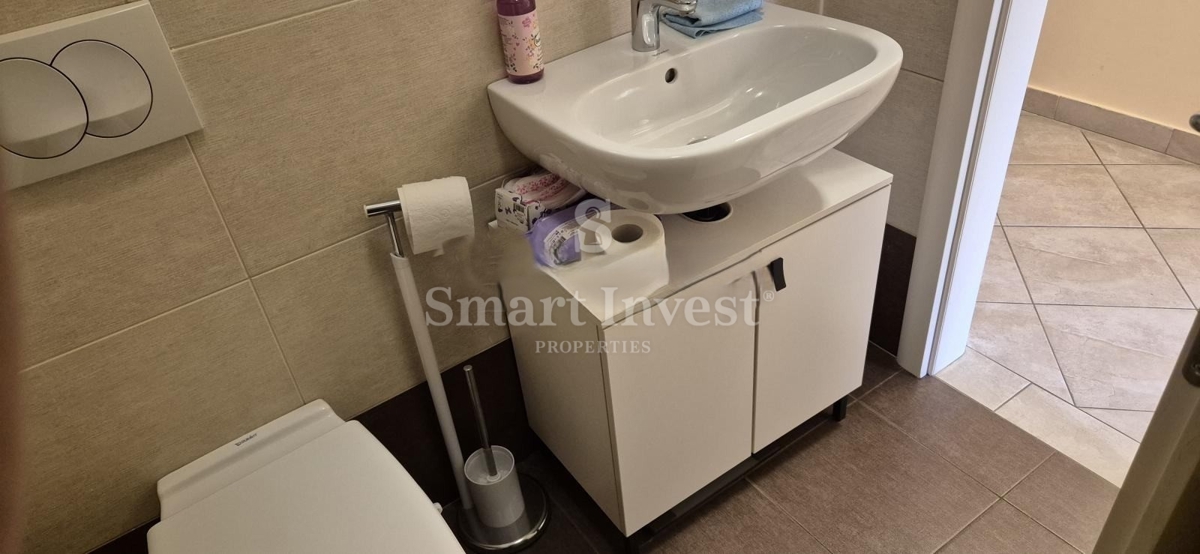 RIJEKA - DONJI ZAMET, stanovanje z balkonom in garažo