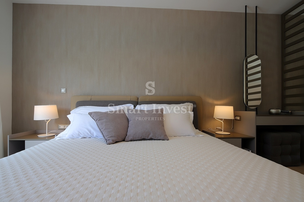 IČIĆI, luksuzno stanovanje v novogradnji z bazenom, 100 m od morja