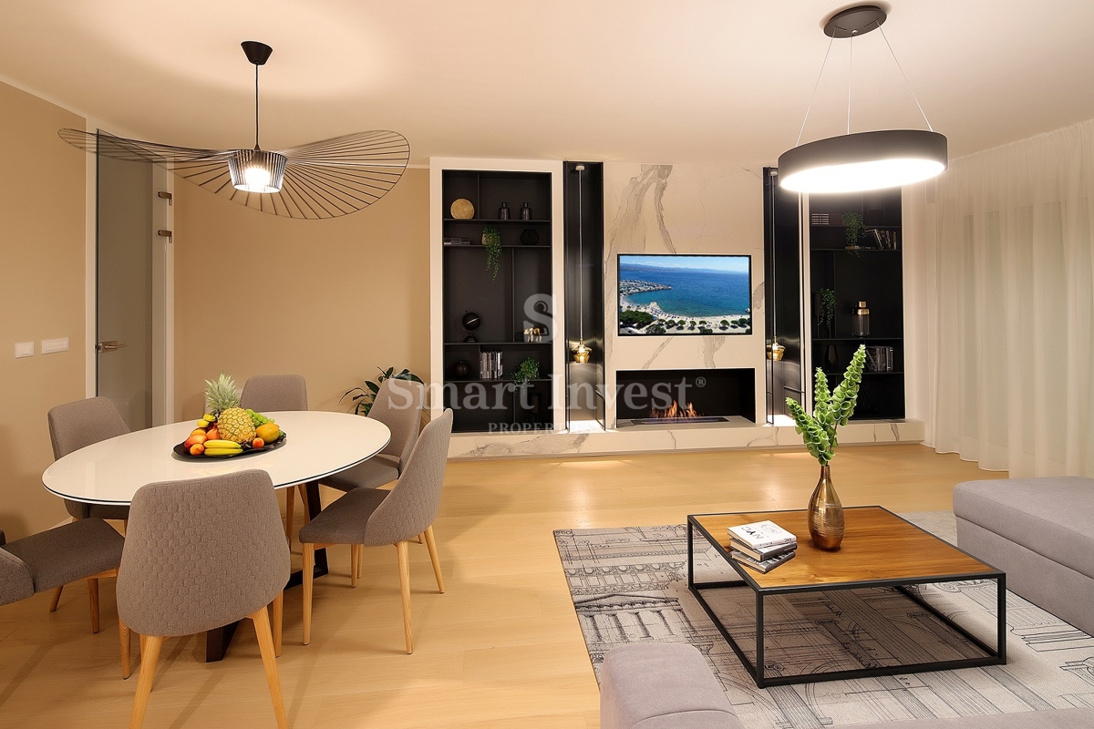 IČIĆI, luksuzno stanovanje v novogradnji z bazenom, 100 m od morja