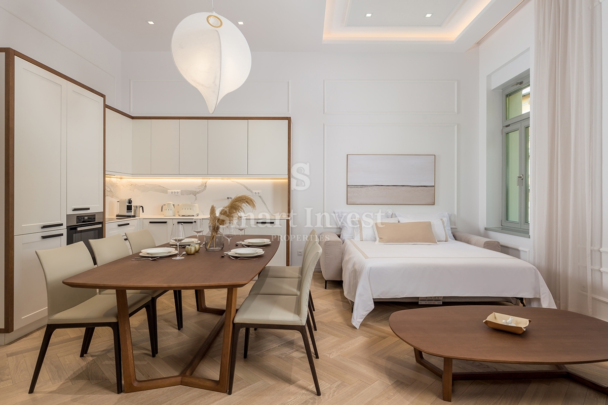 OPATIJA – CENTER, luksuzno stanovanje ob morju s teraso v prenovljeni vili