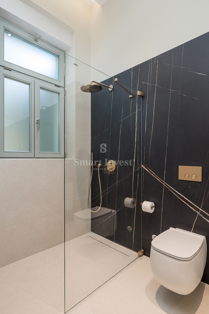 OPATIJA – CENTER, luksuzno stanovanje ob morju s teraso v prenovljeni vili