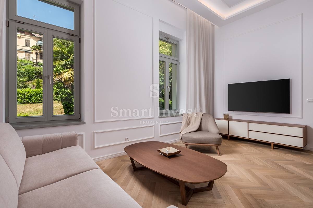 OPATIJA – CENTER, luksuzno stanovanje ob morju s teraso v prenovljeni vili