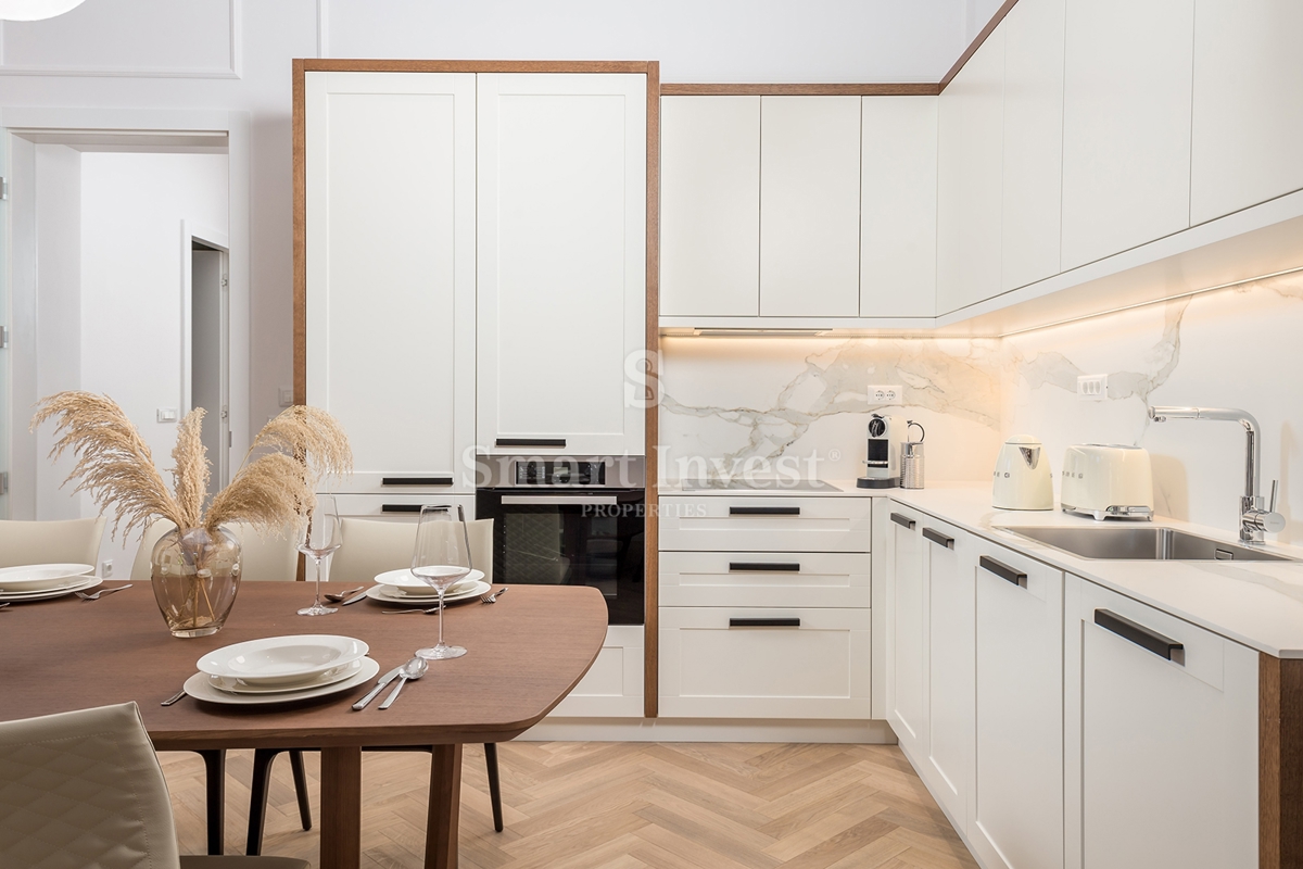 OPATIJA – CENTER, luksuzno stanovanje ob morju s teraso v prenovljeni vili