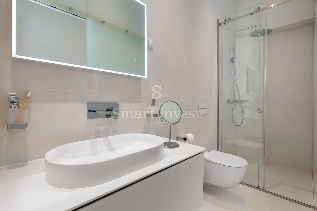 OPATIJA – CENTER, luksuzno stanovanje ob morju s teraso v prenovljeni vili