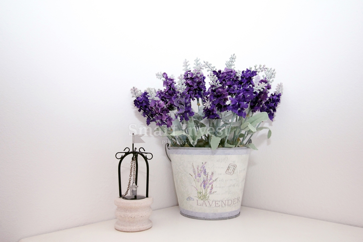 MATULJI - JUŠIĆI, vrstna hiša s 3 stanovanji, konobo in garažo