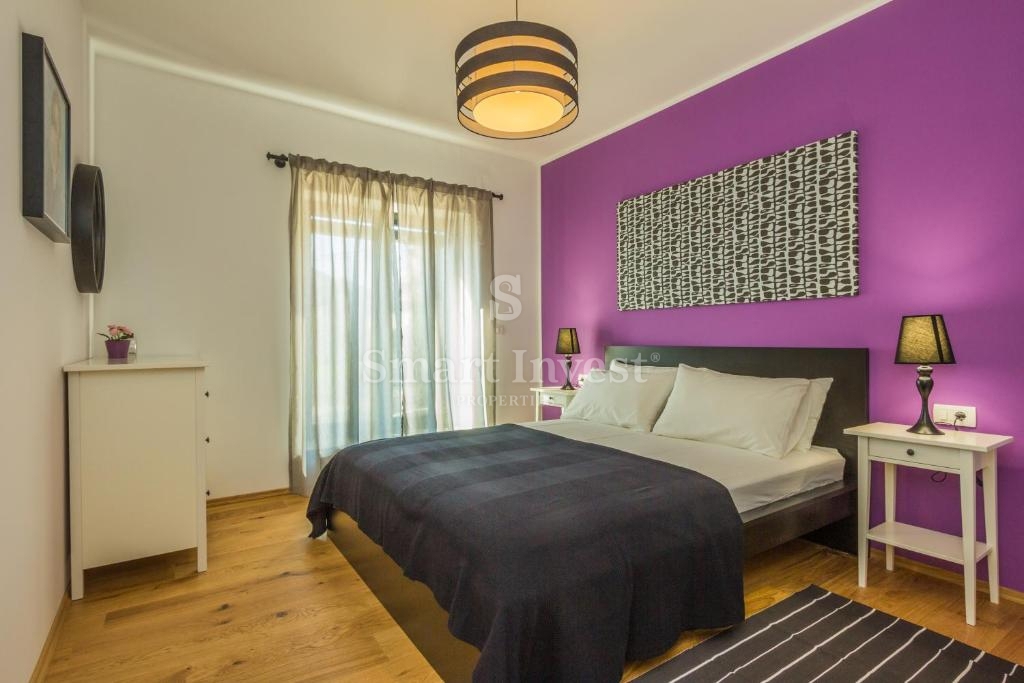 IKA - OPRIĆ, vila s 4 apartmaji in panoramskim pogledom na morje