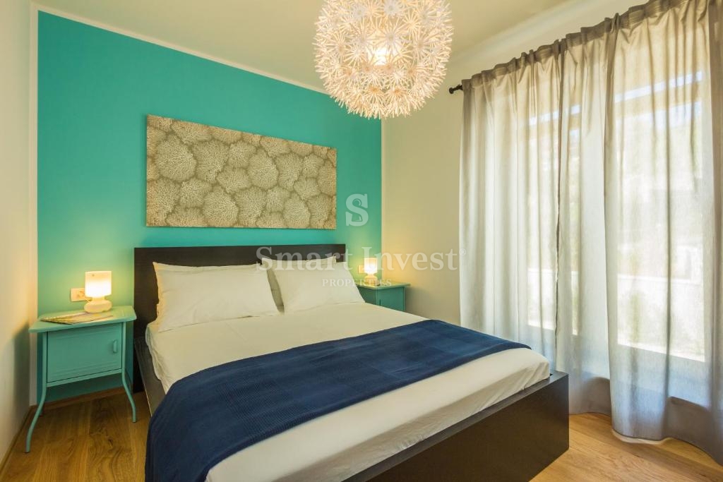 IKA - OPRIĆ, vila s 4 apartmaji in panoramskim pogledom na morje