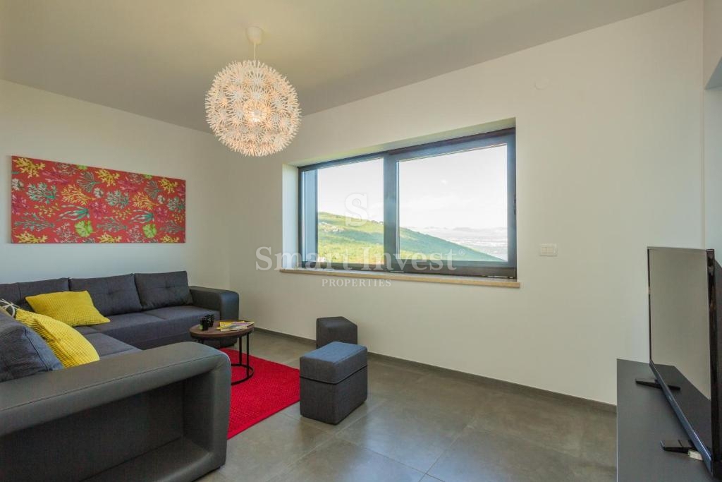 IKA - OPRIĆ, vila s 4 apartmaji in panoramskim pogledom na morje