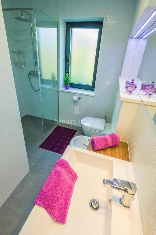 IKA - OPRIĆ, vila s 4 apartmaji in panoramskim pogledom na morje