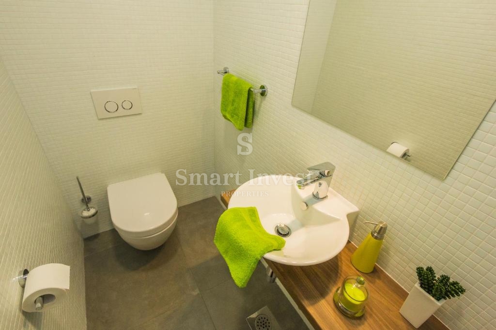 IKA - OPRIĆ, vila s 4 apartmaji in panoramskim pogledom na morje