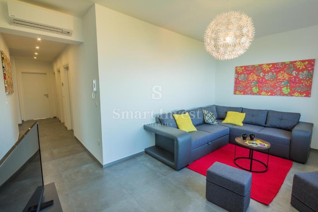 IKA - OPRIĆ, vila s 4 apartmaji in panoramskim pogledom na morje