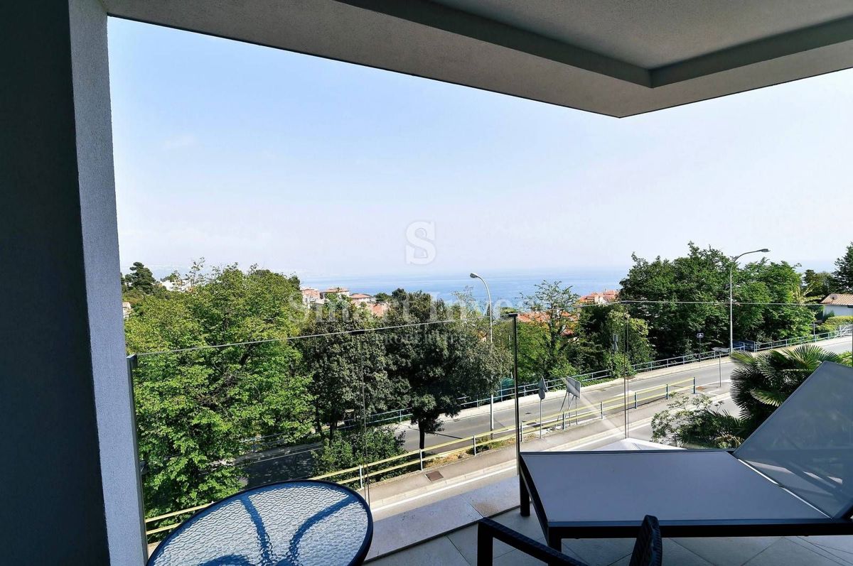 OPATIJA - CENTER, Luxury villa with 6 apartment and sea view