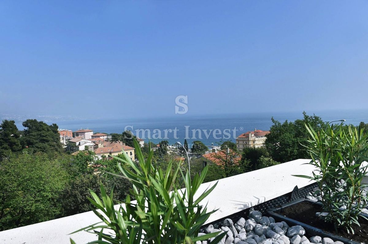 OPATIJA - CENTER, Luxury villa with 6 apartment and sea view