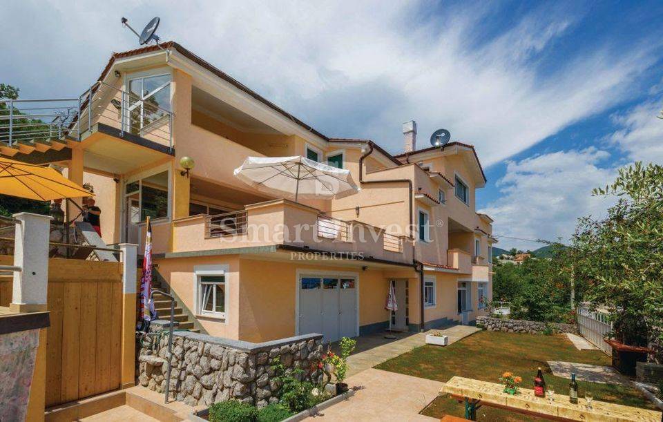OPATIJA, luksuzna vila z apartmaji, bazenom in pogledom na morje