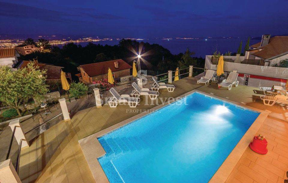 OPATIJA, luksuzna vila z apartmaji, bazenom in pogledom na morje