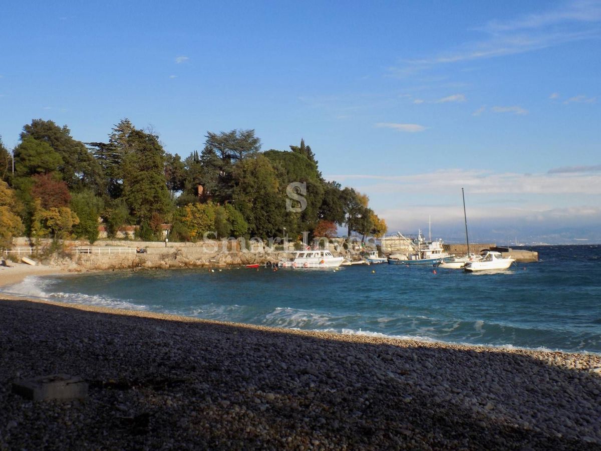 OPATIJSKA RIVIERA,   Zemljišče 2095 m2 ob morju, turistične namene