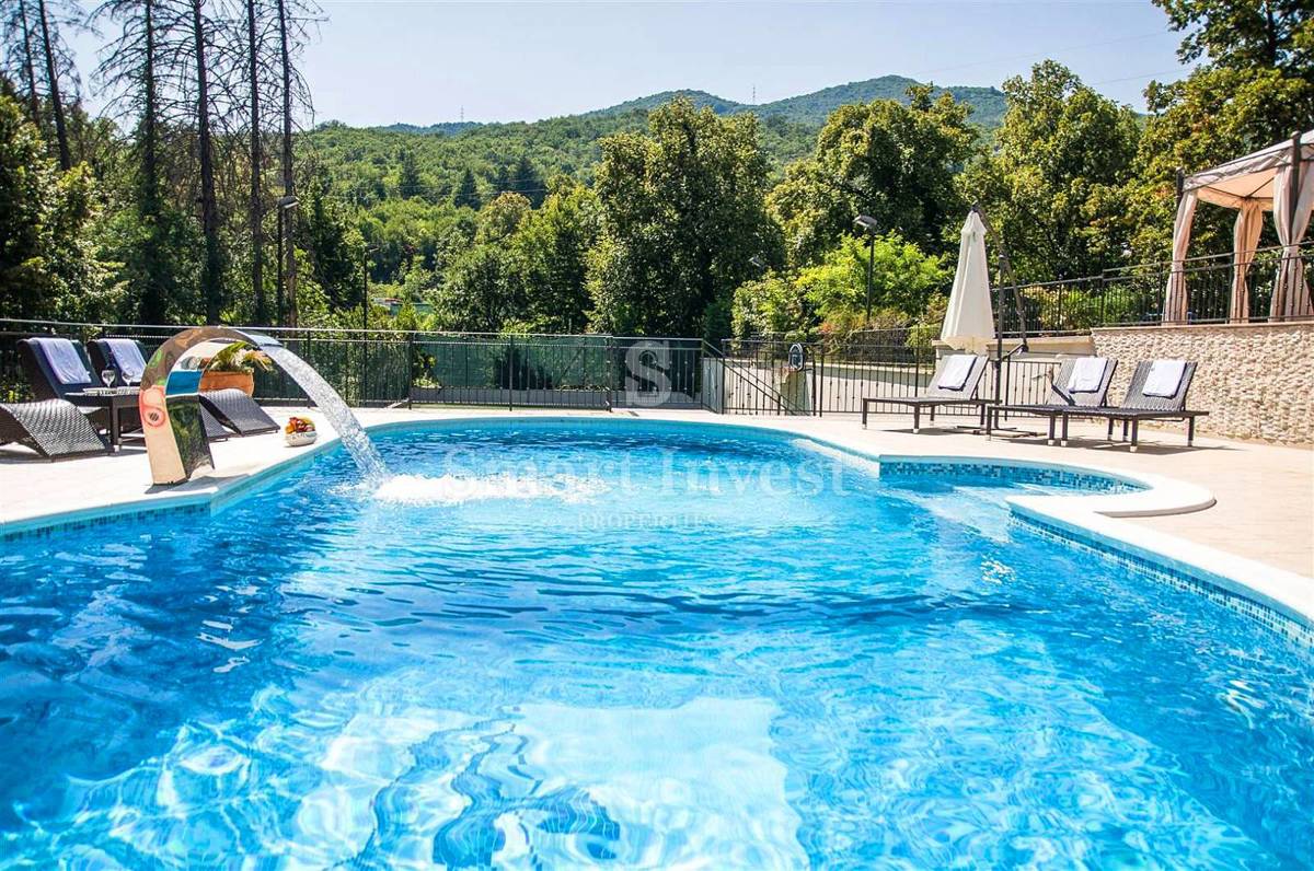 OPATIJA, Ekskluzivna vila z bazenom in teniškim igriščem, prodamo