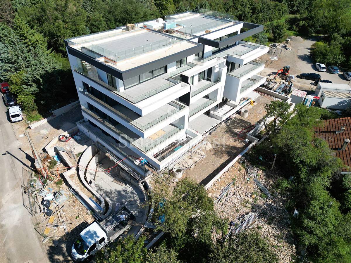 RIJEKA - TRSAT, Luksuzni penthouse s pogledom na morje (S11)
