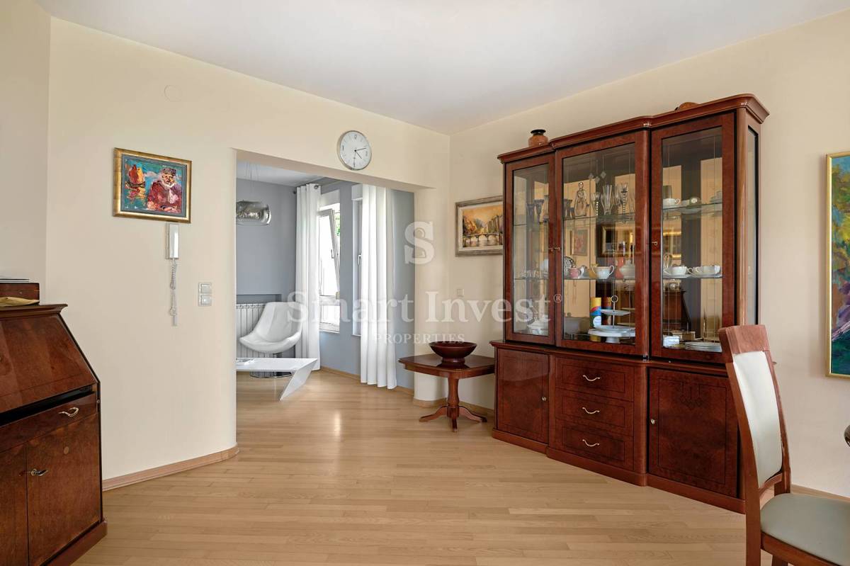 OPATIJA, Vila s pogledom na morje in prostornim vrtom, prodamo